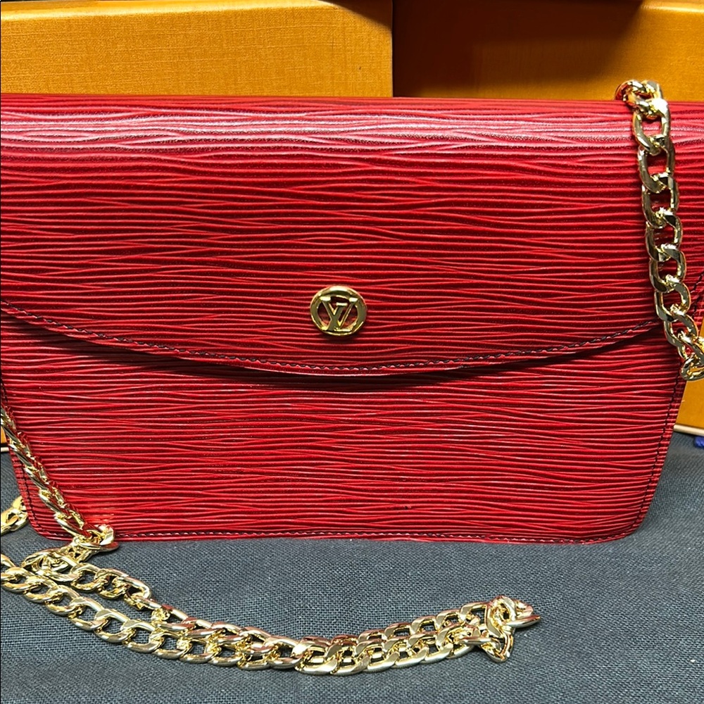 Louis Vuitton Epi Leather Clutch mini bag - Picture 3 of 13